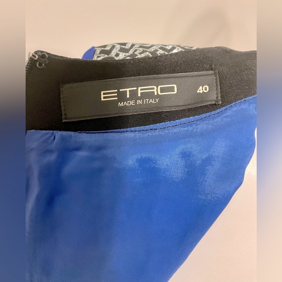 ETRO Beautiful, complementary dress, perfectly emphasizes your figure. - Picture 12 of 14